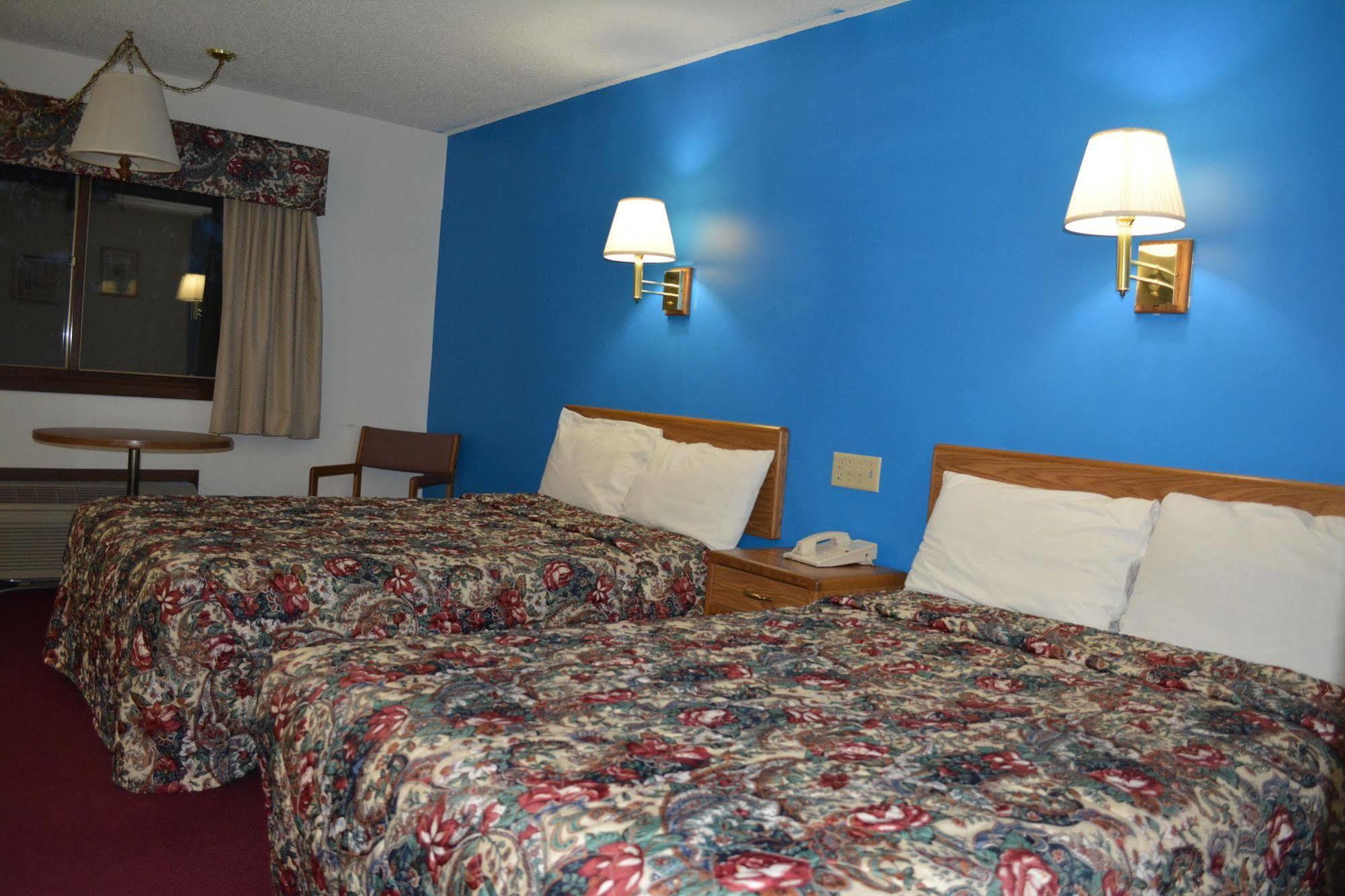 Bloomer Inn & Suites Exterior foto